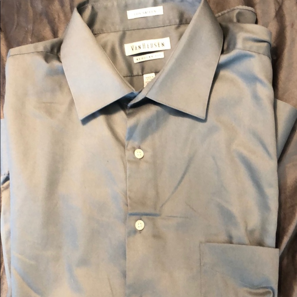 Van Heusen button up